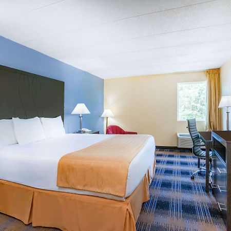Days Inn By Wyndham Wilkes Barre Eksteriør billede