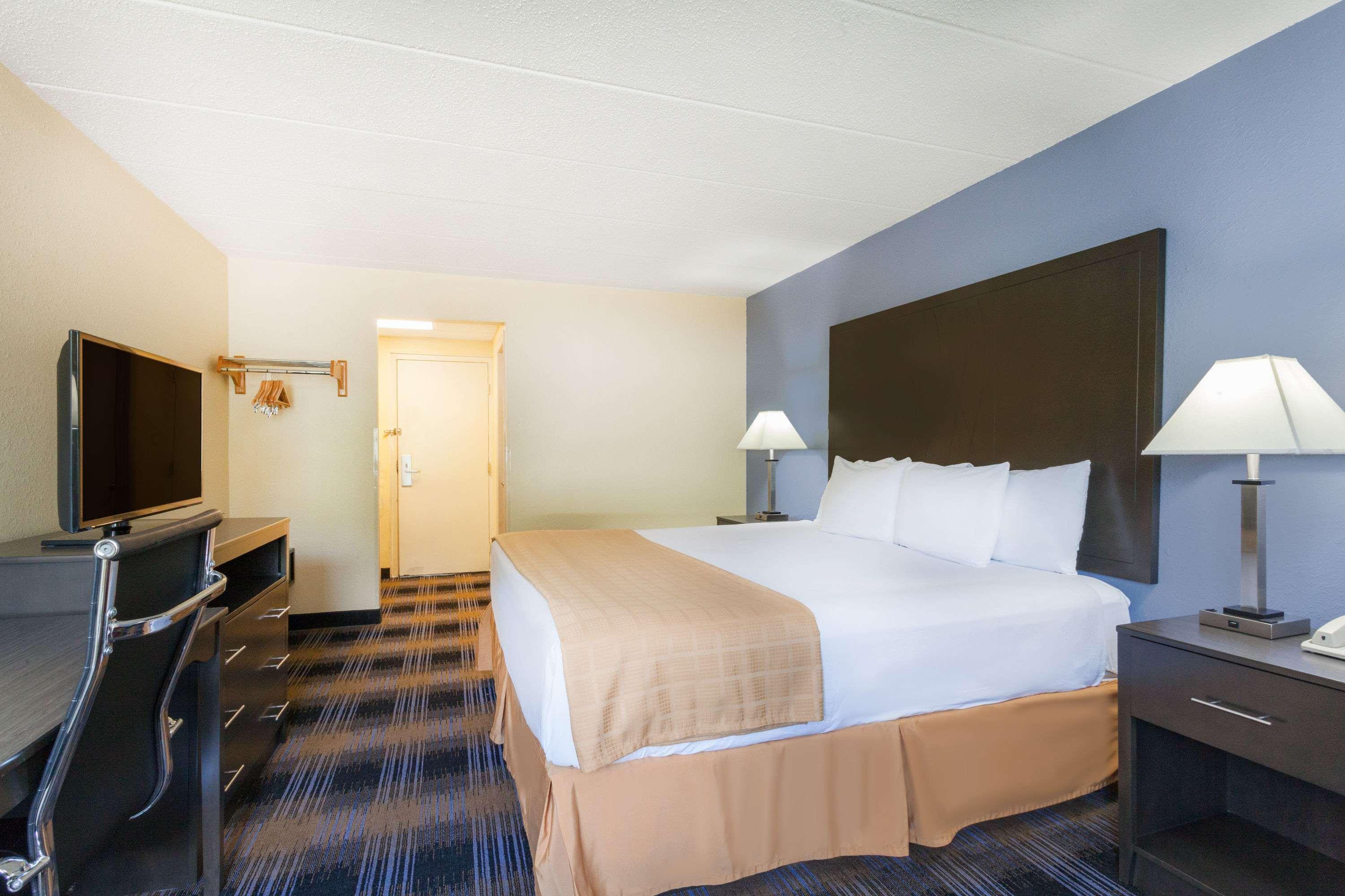Days Inn By Wyndham Wilkes Barre Eksteriør billede
