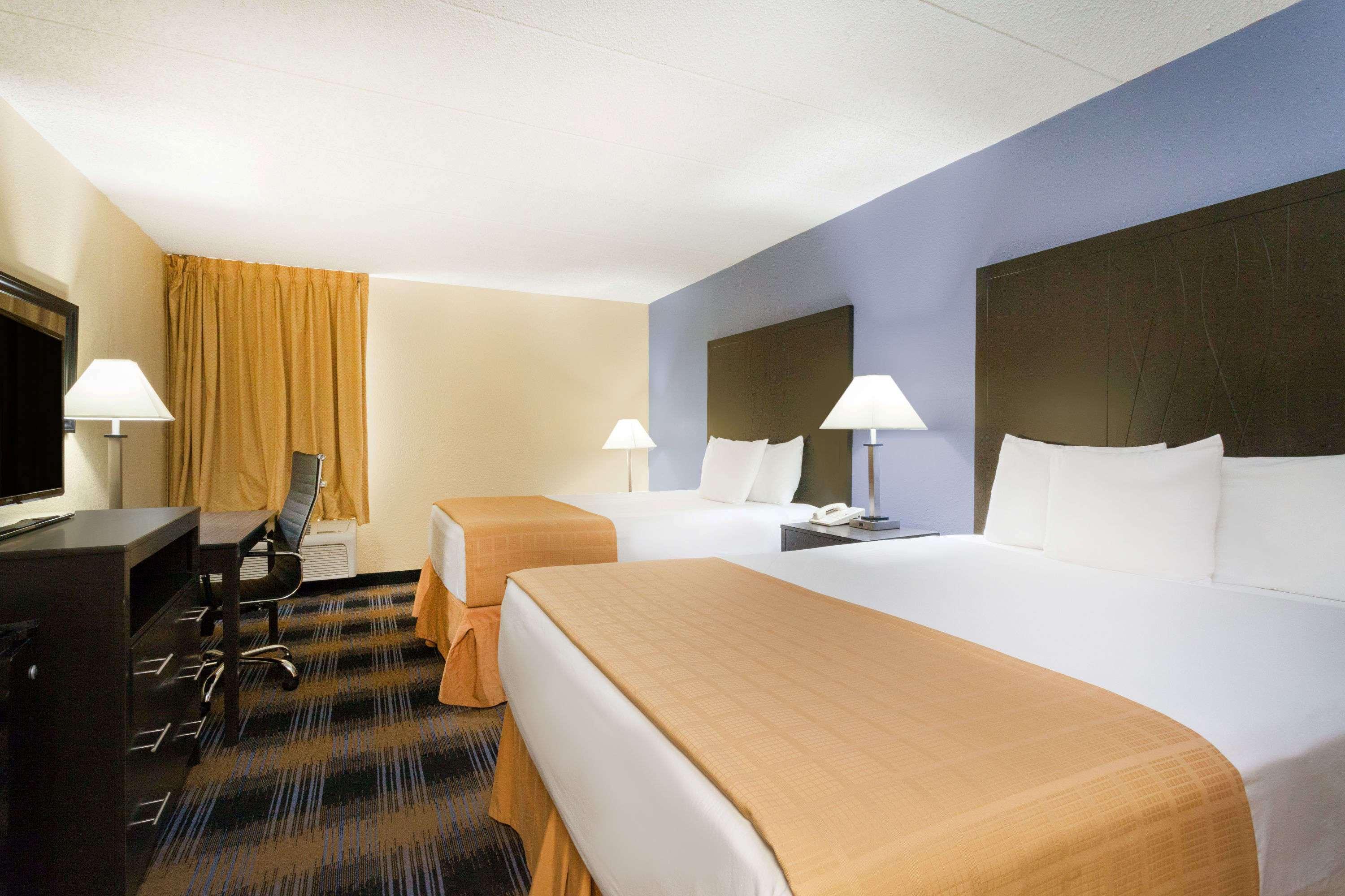 Days Inn By Wyndham Wilkes Barre Eksteriør billede