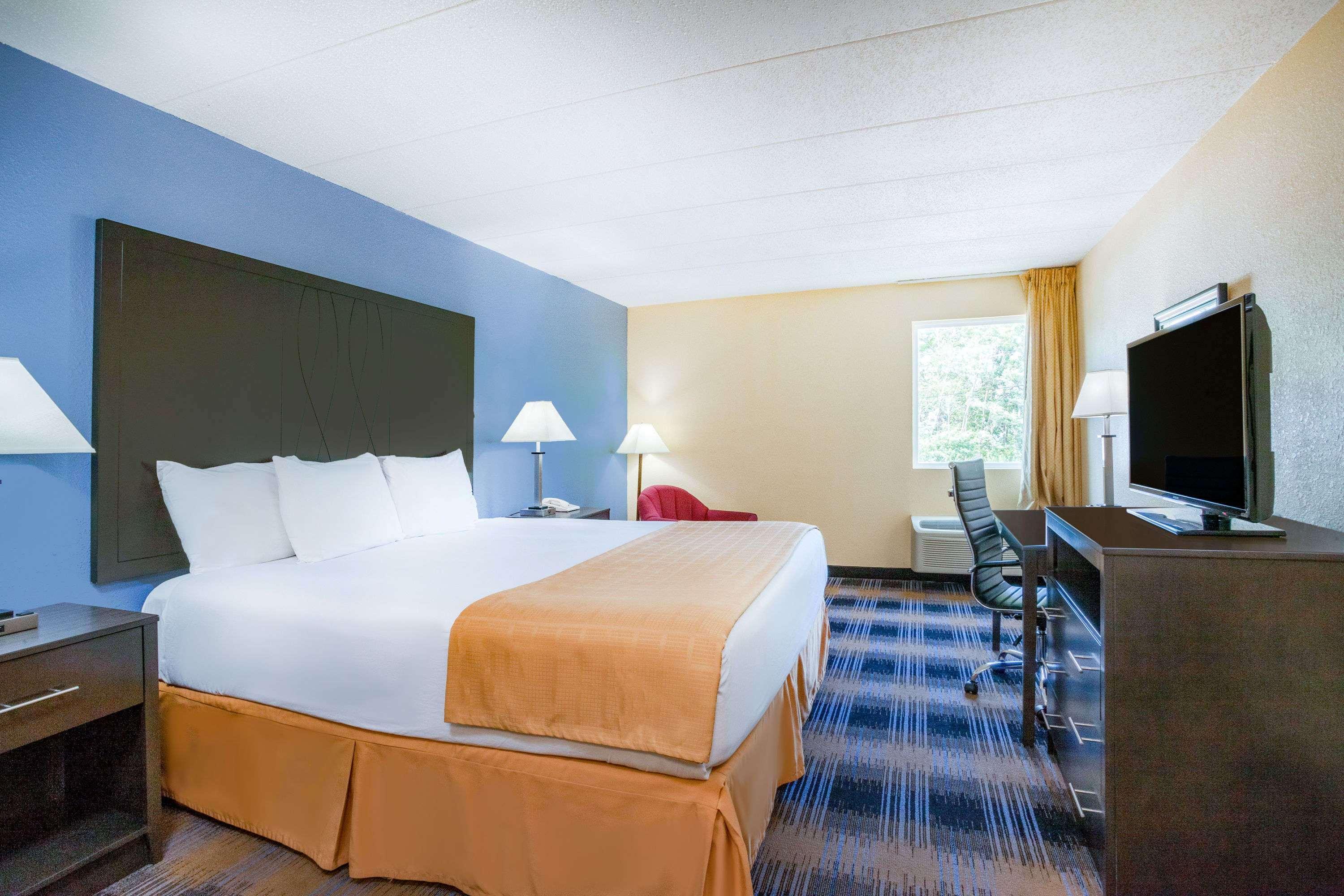 Days Inn By Wyndham Wilkes Barre Eksteriør billede