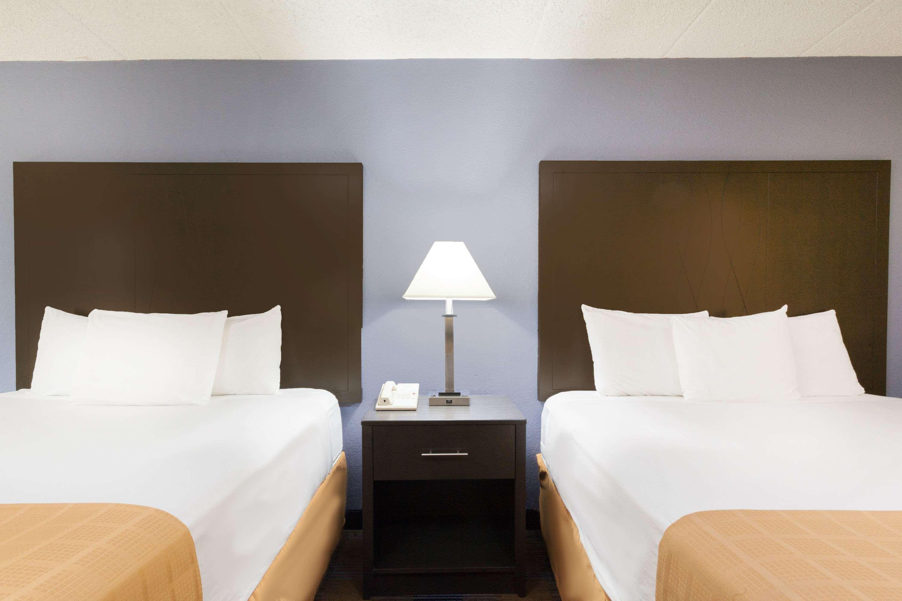 Days Inn By Wyndham Wilkes Barre Eksteriør billede