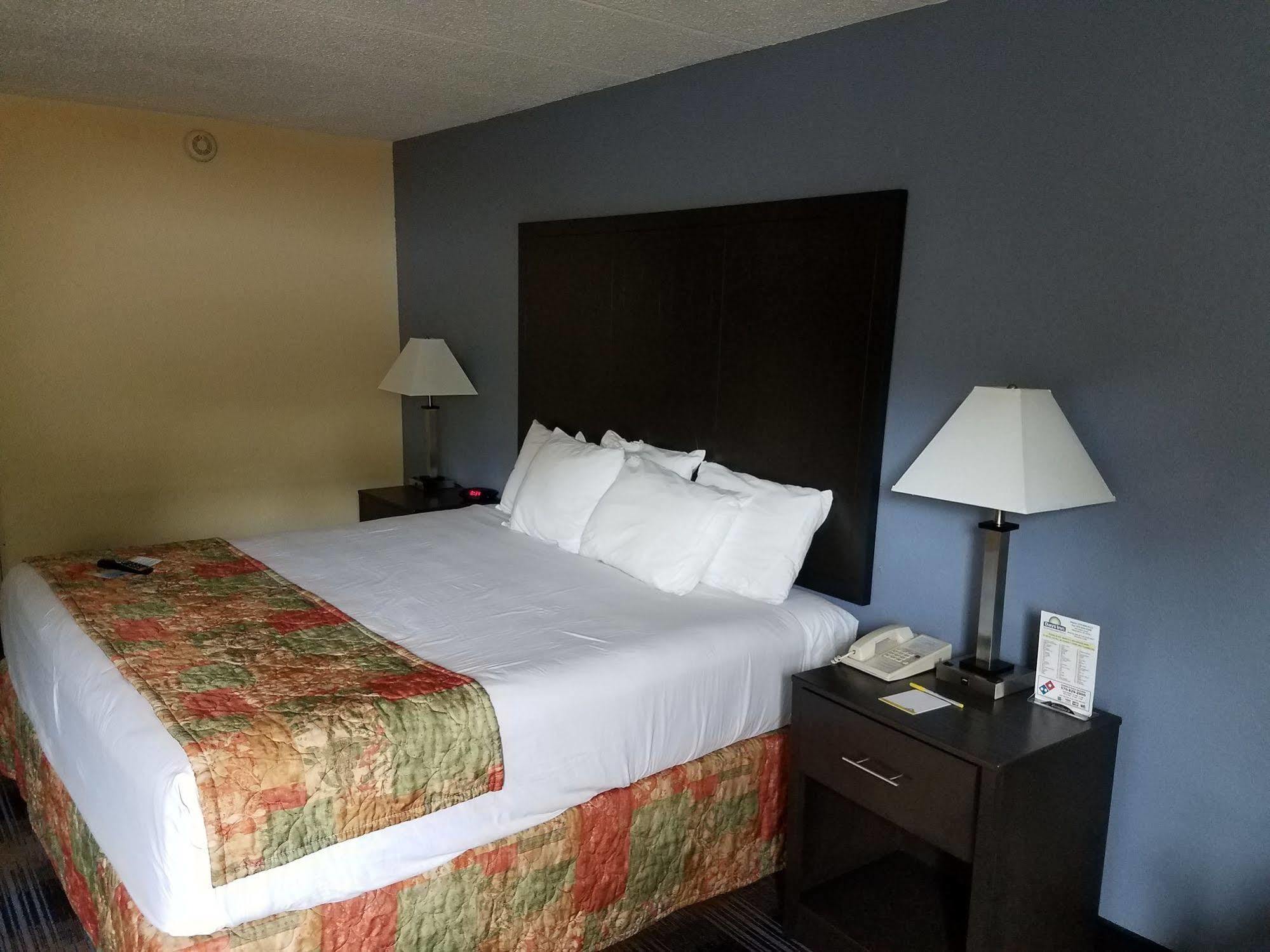 Days Inn By Wyndham Wilkes Barre Eksteriør billede